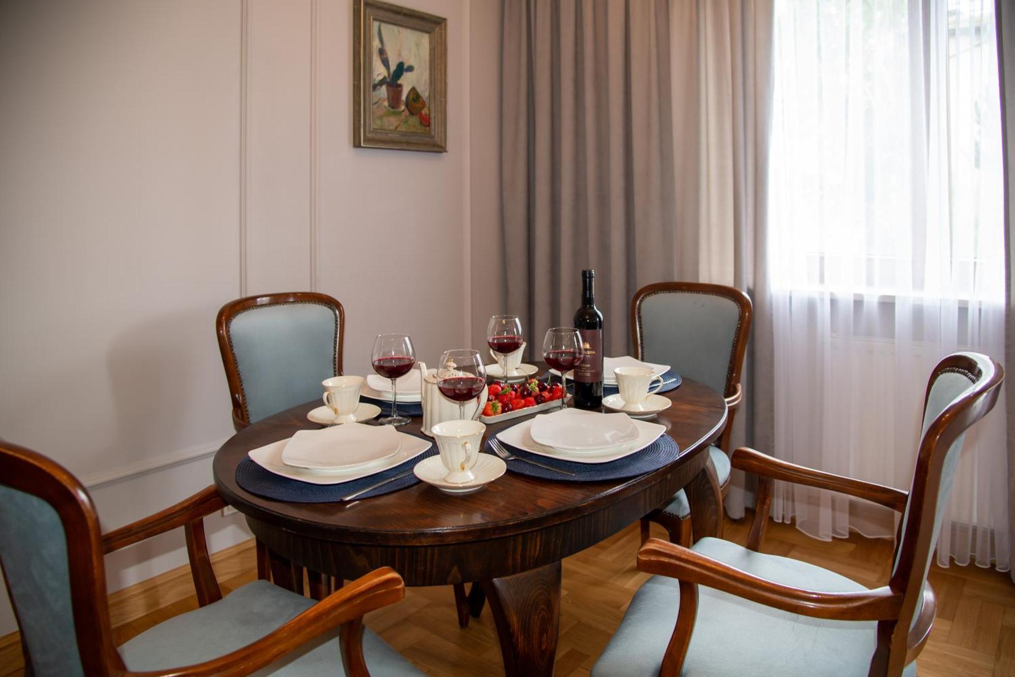 Apartment Maya's Flats & 102 - Premium Przy Parku Regana 3 Blisko Plazy